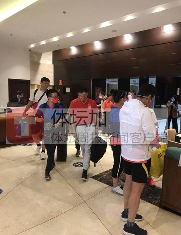 leyu乐鱼体育-【独家图】国足启程回国 将前往苏州隔离“14+7”